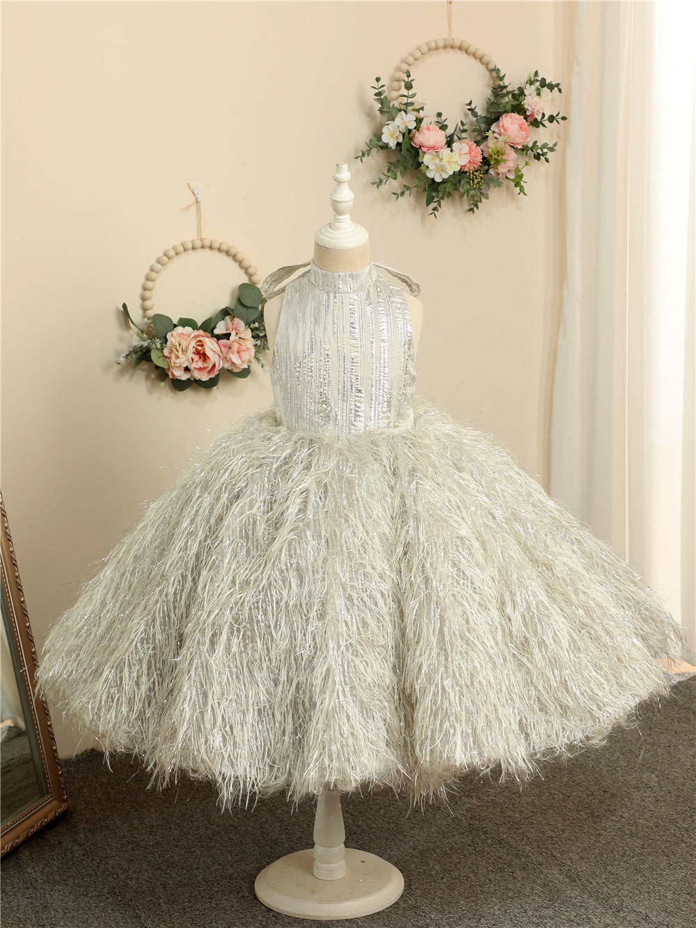 Vestido Cristy color plata para niñas